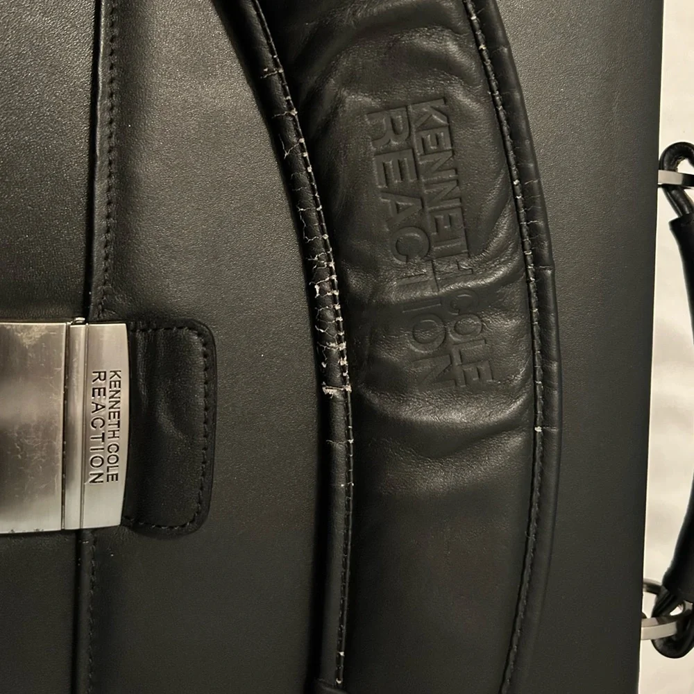 KENNETH COLE REACTION LEATHER BRIEFCASE